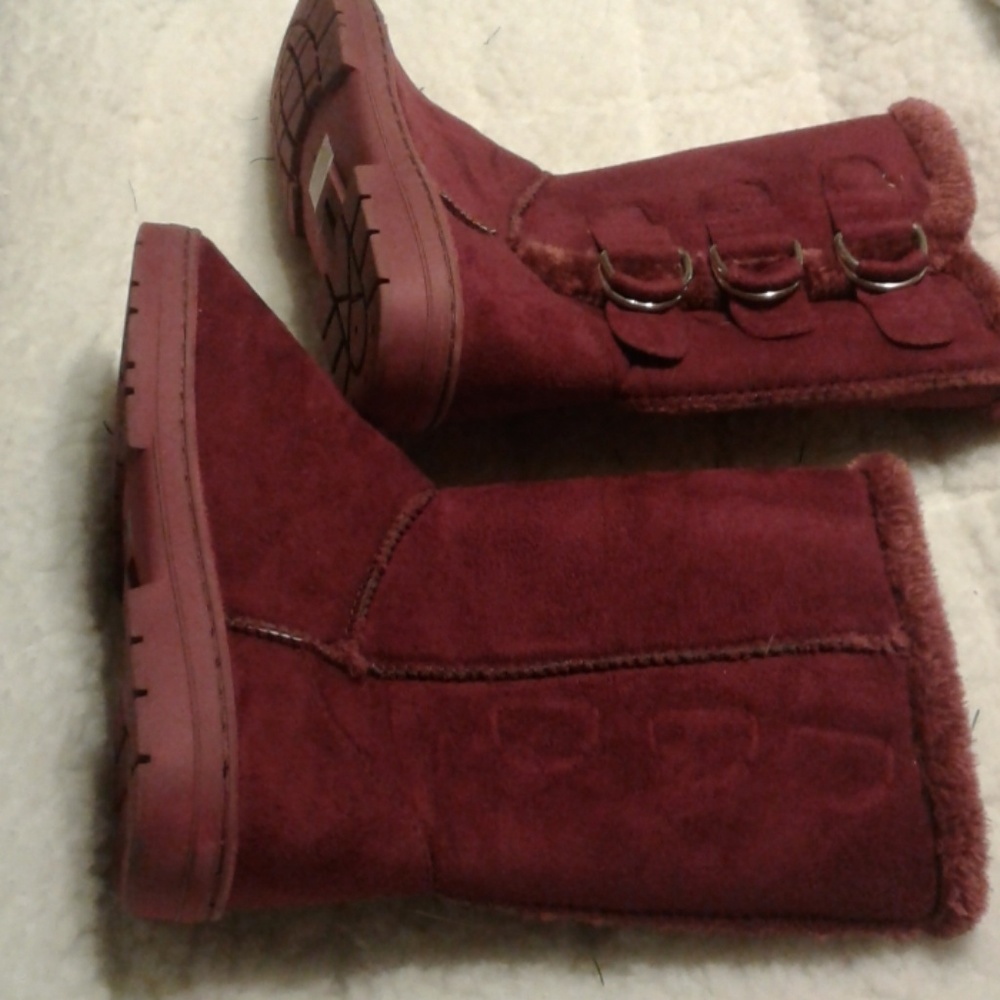 Women's velvet boots